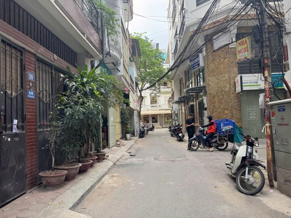Bán nhà đẹp mặt ngõ ôtô phố Lạc Long Quân 5tầng mặt tiền 3m 6.6 tỷ Tây Hồ - Ảnh chính