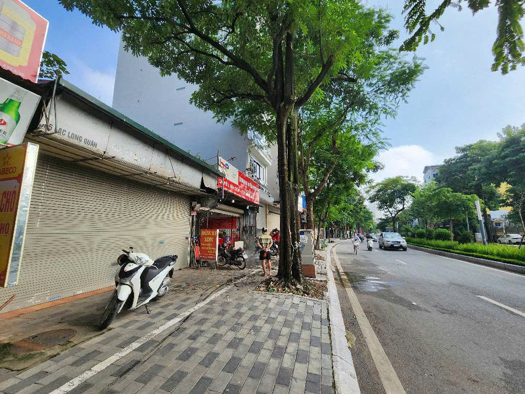 BÁN ĐÁT VÀNG TẠI MẶT PHỐ HỒ TÂY - LẠC LONG QUÂN _170 M .VỈA HÈ 6 M KINH DOANH BẤT CHẤP.XÂY TÒA - Ảnh chính