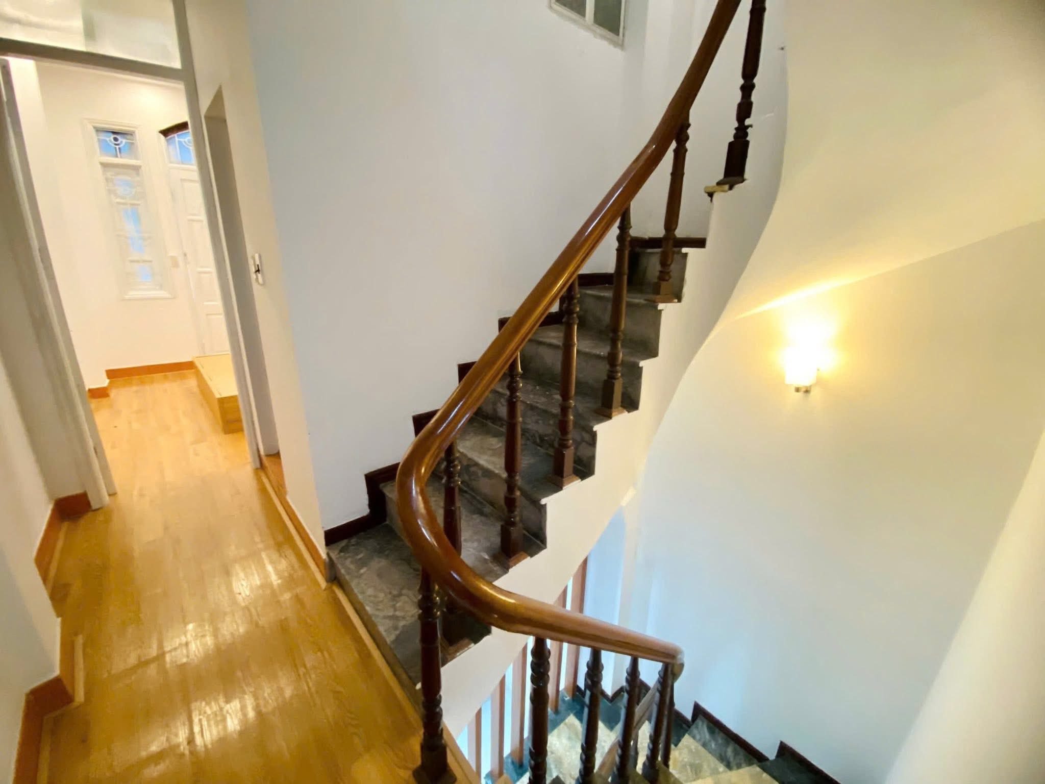 Nhà đẹp long lanh ngõ Lạc Long Quân, giá 7.96 tỷ, 35m2x4T, ẢNH THẬT, ở luôn - Ảnh chính