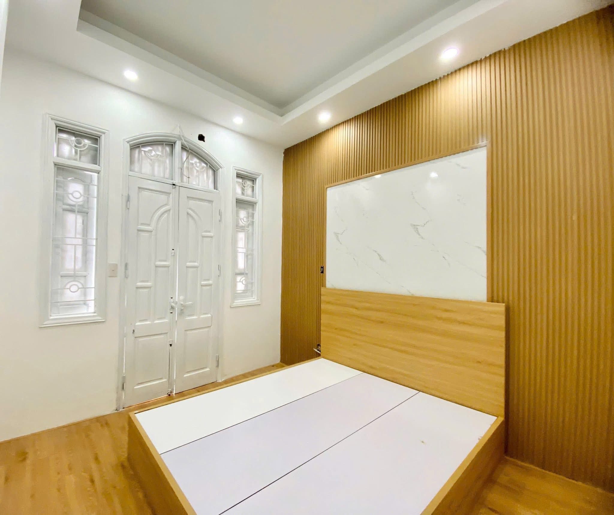 Nhà đẹp long lanh ngõ Lạc Long Quân, giá 7.96 tỷ, 35m2x4T, ẢNH THẬT, ở luôn - Ảnh 3