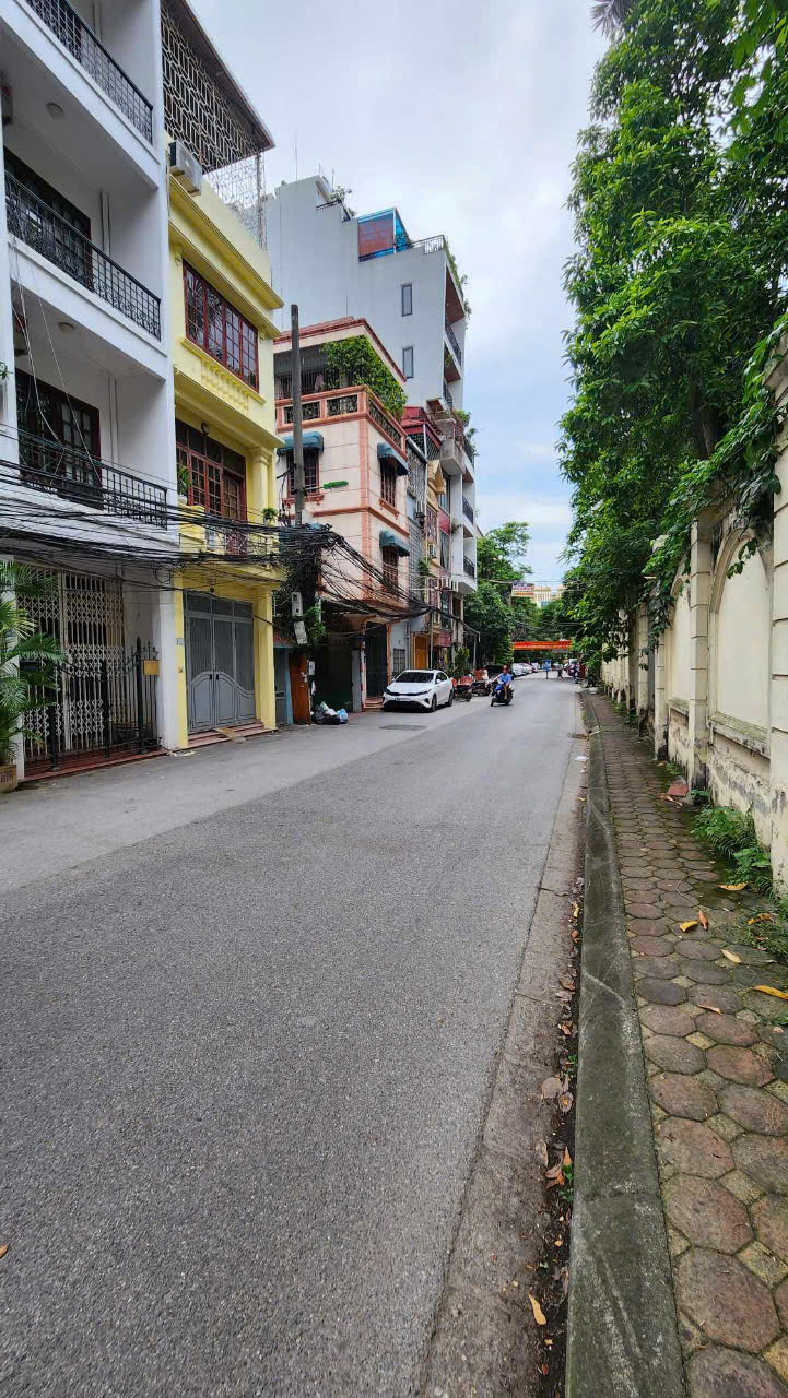 Bán nhà Tây Hồ, gần hồ, phân lô ô tô tránh, vỉa hè, chỉ 22 tỷ - Ảnh chính