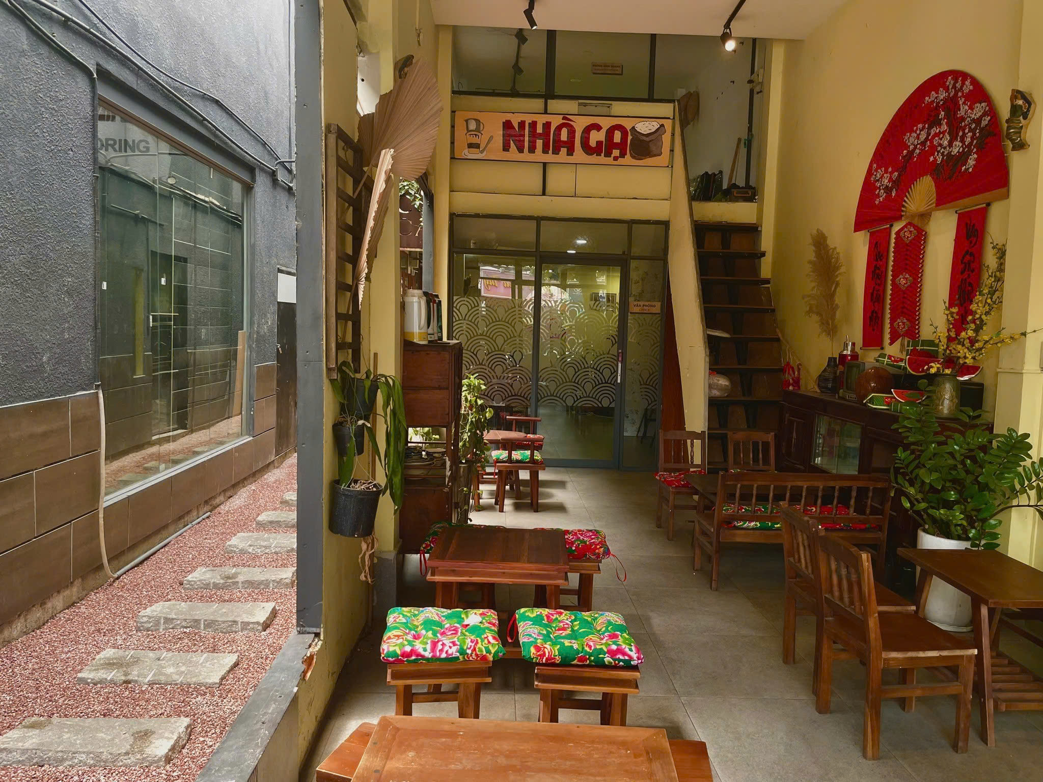 SANG QUÁN CAFE MẶT TIỀN TỈNH LỘ – KHÔNG GIAN 500M2 ĐẸP DOANH THU ỔN ĐỊNH – VÀO LÀ KINH DOANH NGAY - Ảnh 4
