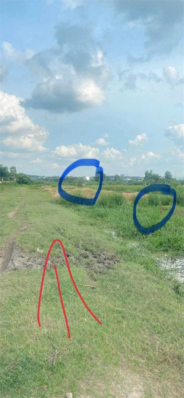 ĐẤT ĐẸP - GIÁ TỐT - Bán GẤP Lô Đất Tiềm Năng Tại Phường Tân Bình, Thành phố Dĩ An, Bình Dương - Ảnh 1