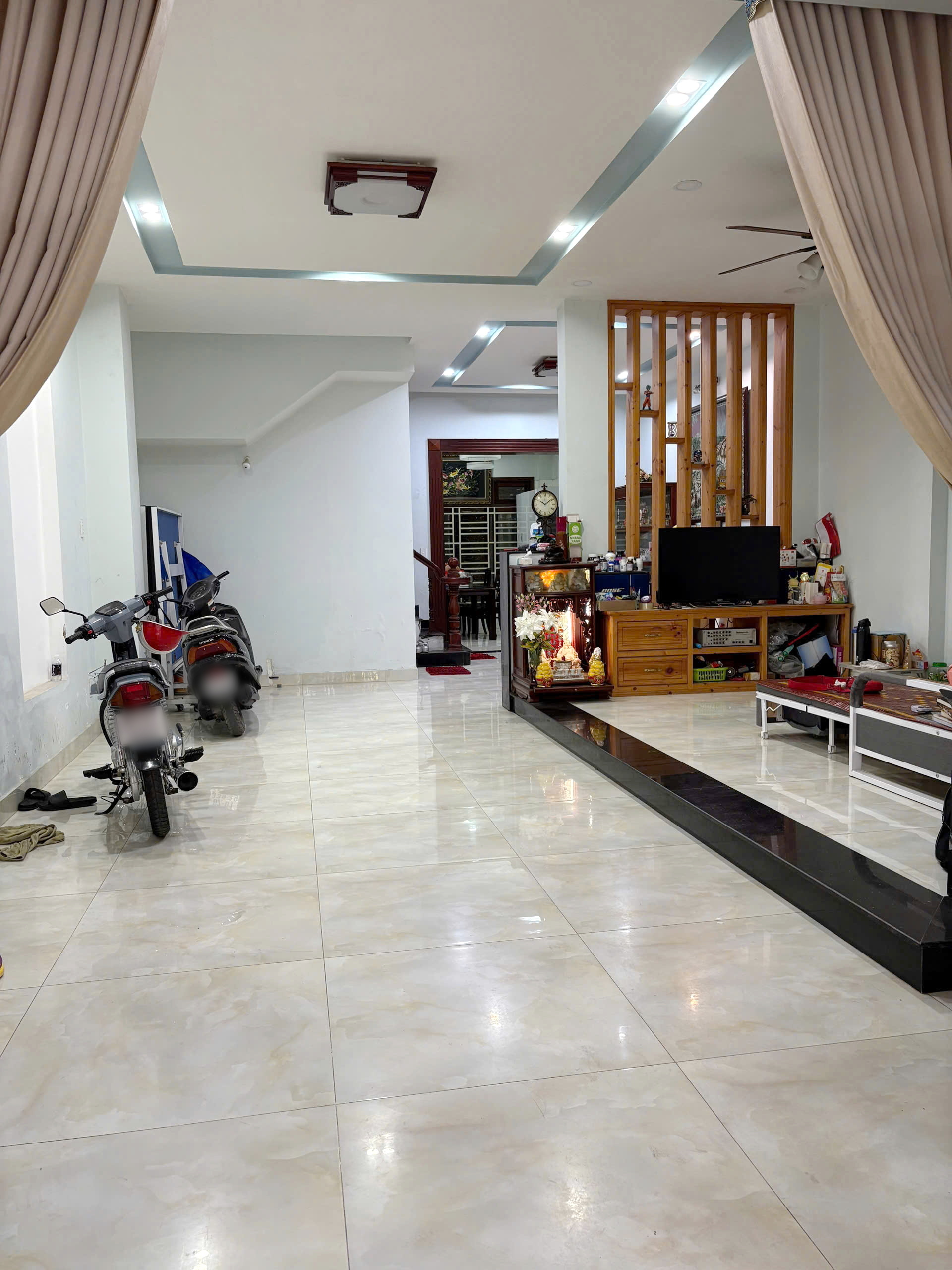 Nhà biệt thự 6x18m, 3 lầu KDC Cao Lỗ P4Q8 - Ảnh chính