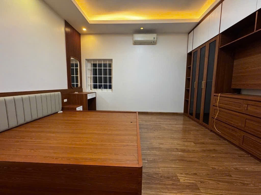 Lạc Long Quân- dân trí cao-tiện ích đầy đủ-thiết kế hiện đại-nhà mới ở ngay-5 tầng giá nhỉnh 10 tỷ. - Ảnh chính