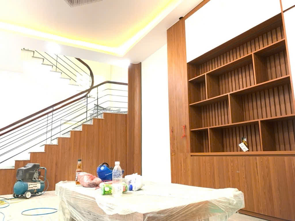 Lạc Long Quân- dân trí cao-tiện ích đầy đủ-thiết kế hiện đại-nhà mới ở ngay-5 tầng giá nhỉnh 10 tỷ. - Ảnh 2