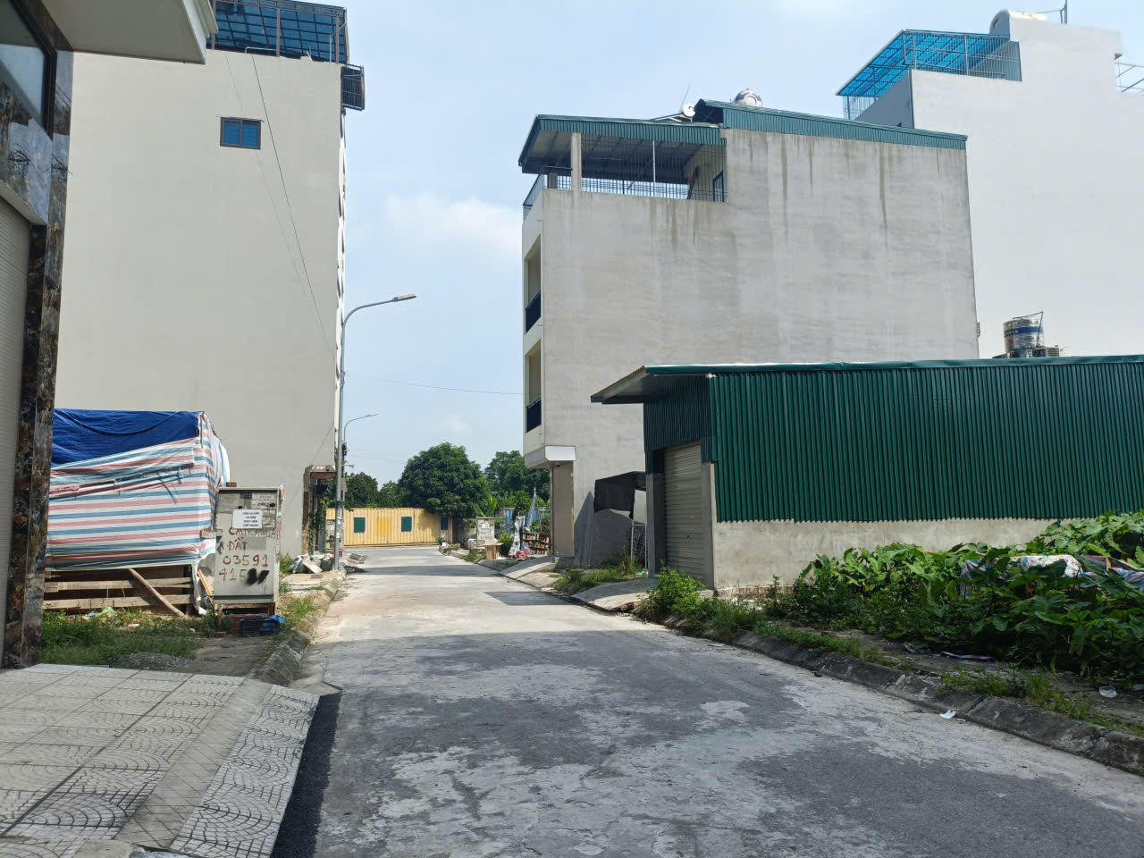 ĐẤT D.VỤ 5,5HA TRẠM TRÔI  140M, VỈA HÈ, 2 ÔTÔ TRÁNH  GIÁ 133 Tr/m2 - Ảnh 1