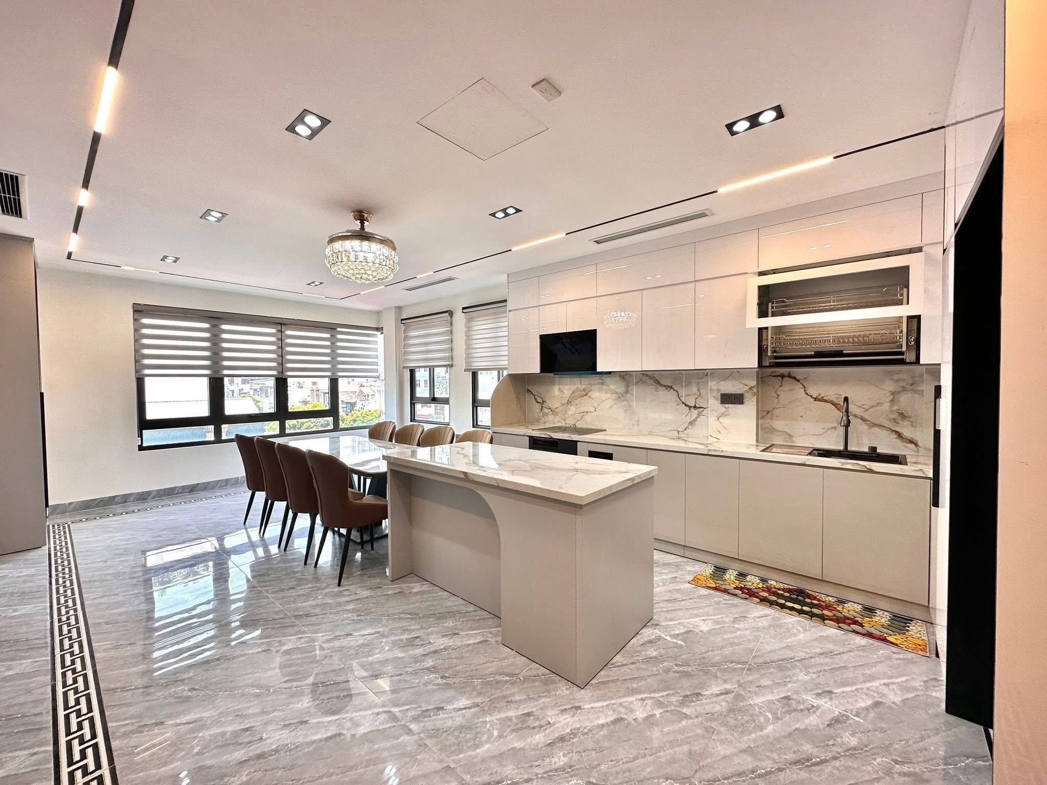 Gần Mặt Phố Nguyễn Văn Cừ, Bồ Đề, Long Biên, 51m2, MT5m, 7 Tầng, Gara, Thang Máy, Full đồ - Ảnh 4