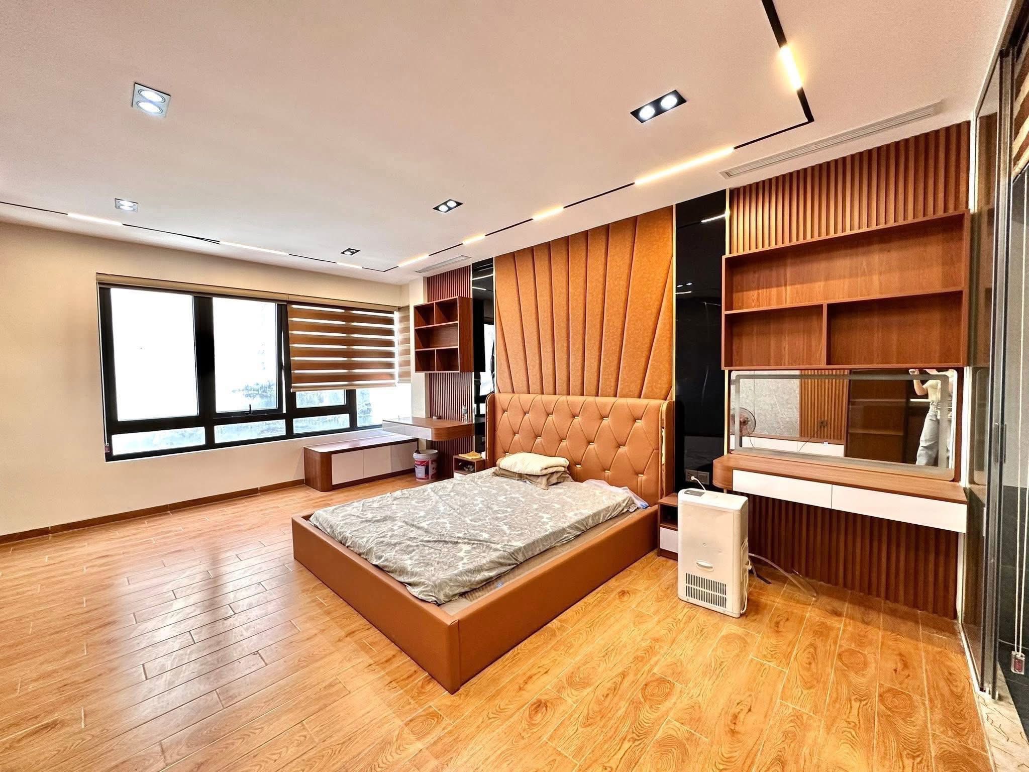 Gần Mặt Phố Nguyễn Văn Cừ, Bồ Đề, Long Biên, 51m2, MT5m, 7 Tầng, Gara, Thang Máy, Full đồ - Ảnh 5