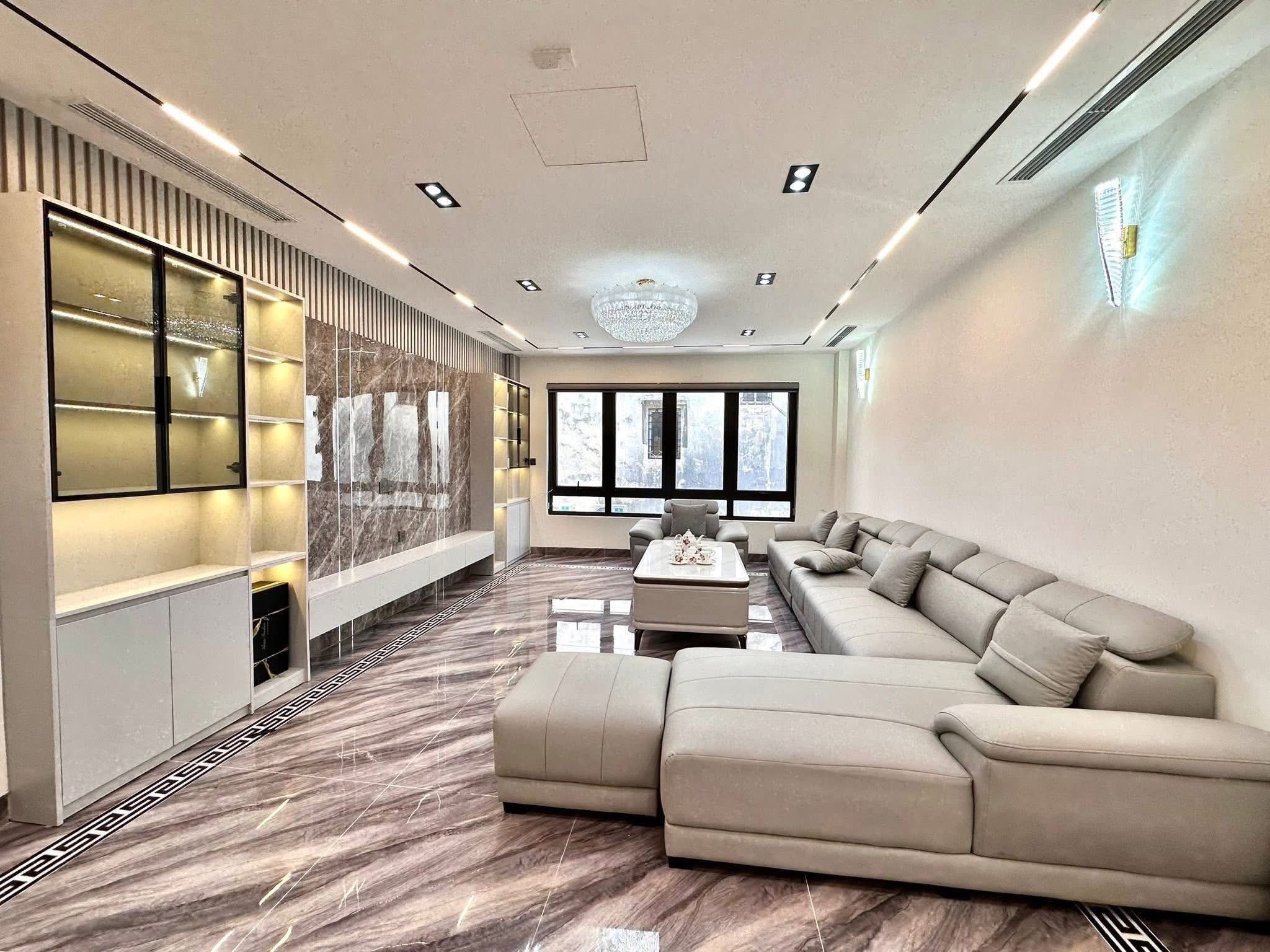 Gần Mặt Phố Nguyễn Văn Cừ, Bồ Đề, Long Biên, 51m2, MT5m, 7 Tầng, Gara, Thang Máy, Full đồ - Ảnh 3