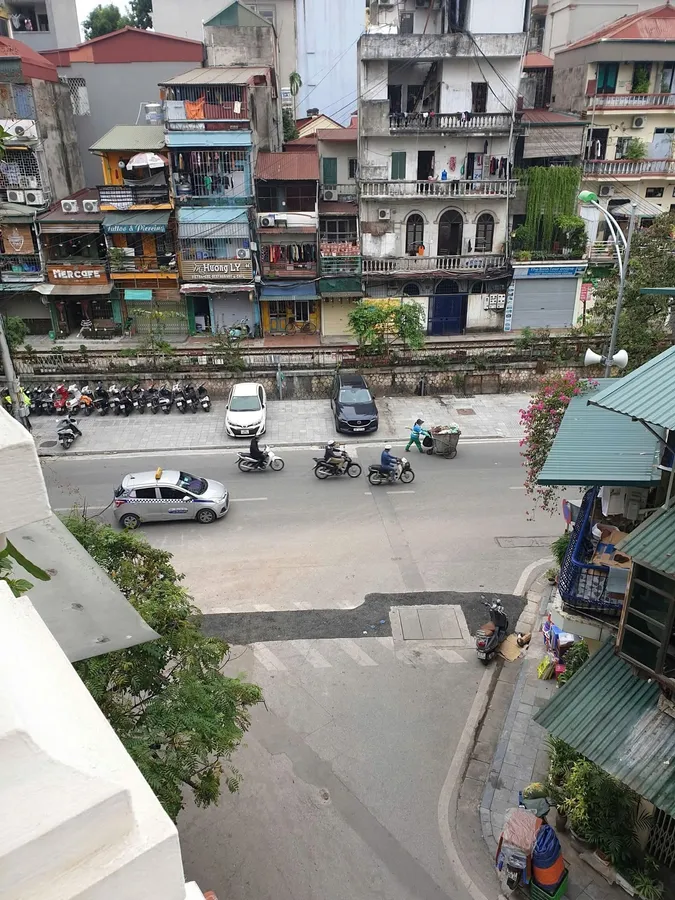 Cho thuê Ks 28p, MT6m, cạnh VinCom Bà Triệu, chủ ưu tiên khách đã làm chuỗi KS - Ảnh chính