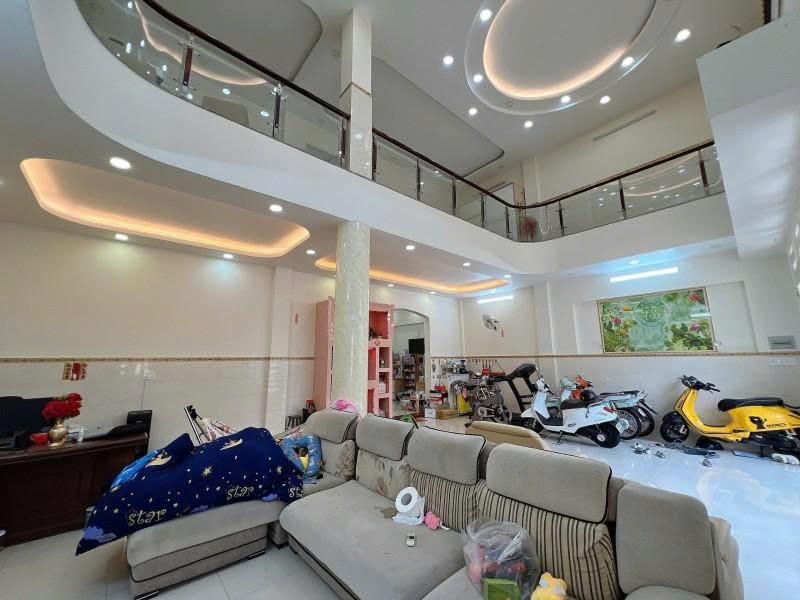 Bán nhà Mặt tiền Dương Khuê ngay Lũy Bán Bích - Hòa Bình, 10x24m, 3 Tầng, 4 PN, 29,9 tỷ. - Ảnh 1