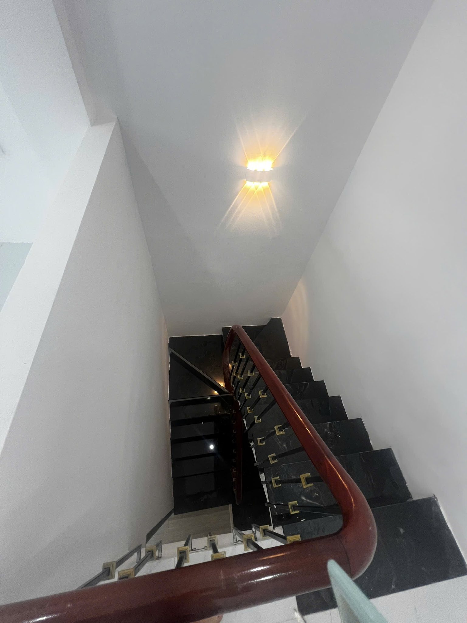 Nhà đẹp long lanh ngõ Thái Thịnh, giá chỉ 5.8 tỷ, nhà 4 tầng, ảnh thật - Ảnh chính