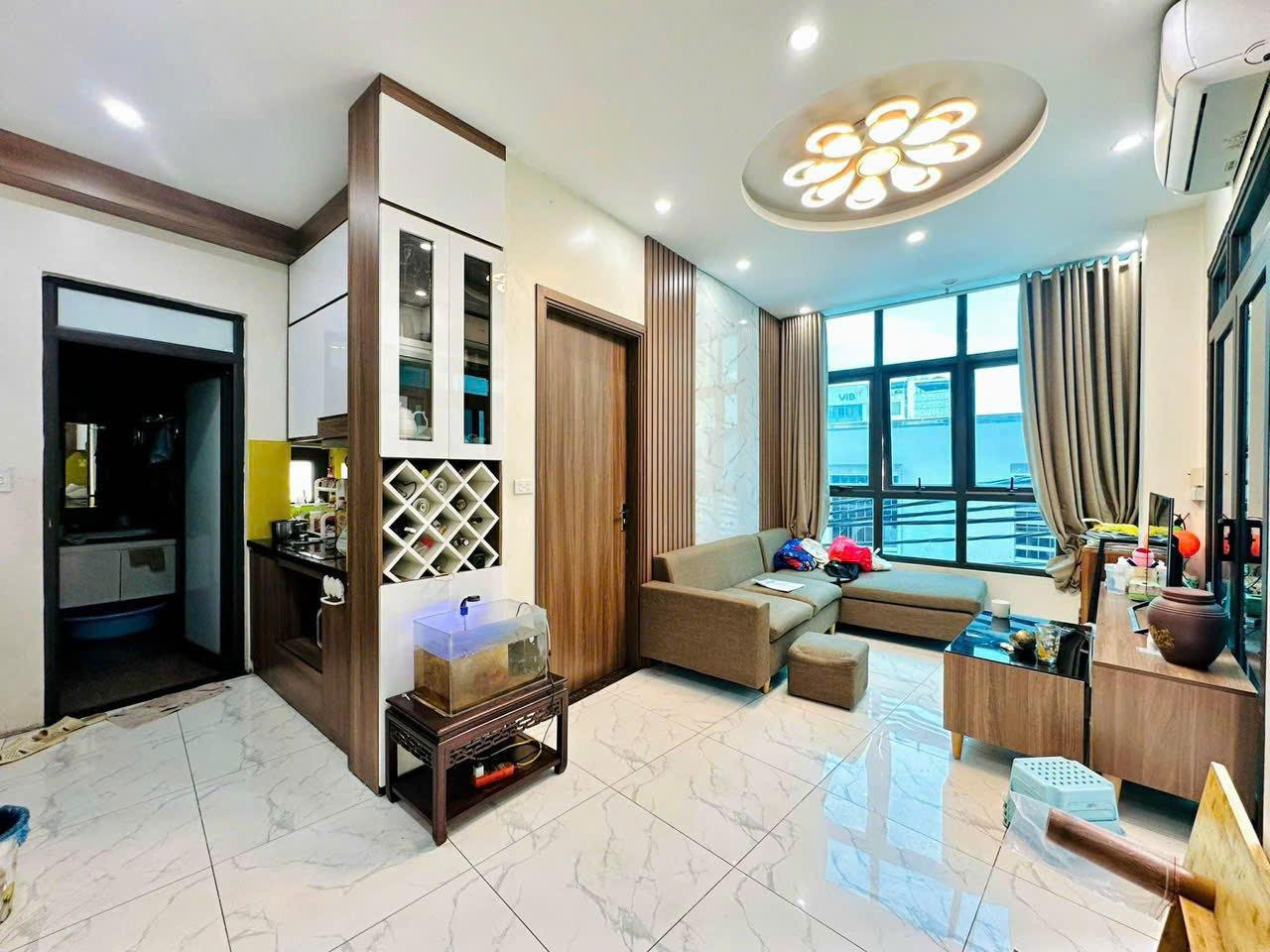 BÁN NHÀ MẶT PHỐ ĐÊ LA THÀNH - 5 TẦNG - LÔ GÓC 2 THOÁNG - 2 LỐI ĐI - KINH DOANH DÒNG TIỀN ỔN ĐỊNH . - Ảnh 2