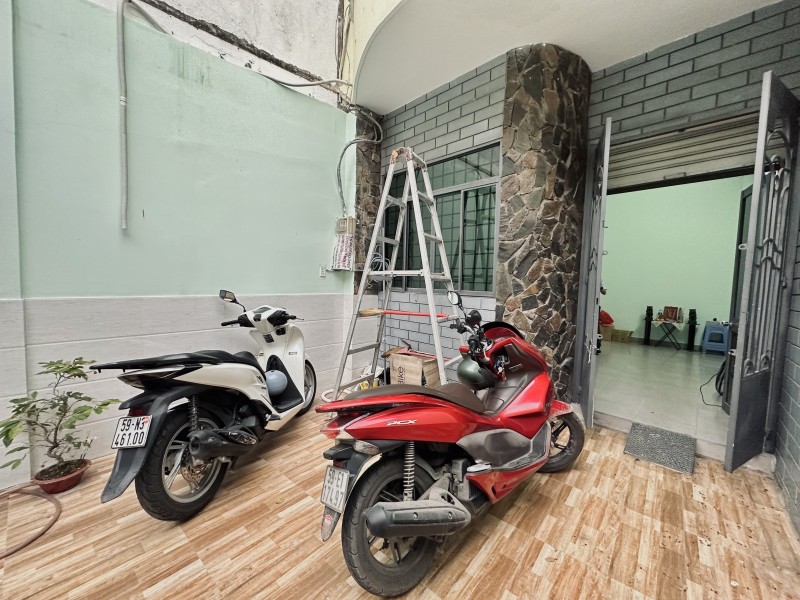 MẶT TIỀN ĐƯỜNG NGAY PHÚ NHUẬN - GIÁP NGUYỄN VĂN TRỖI - 5 TẦNG - 16 TỶ - Ảnh 1