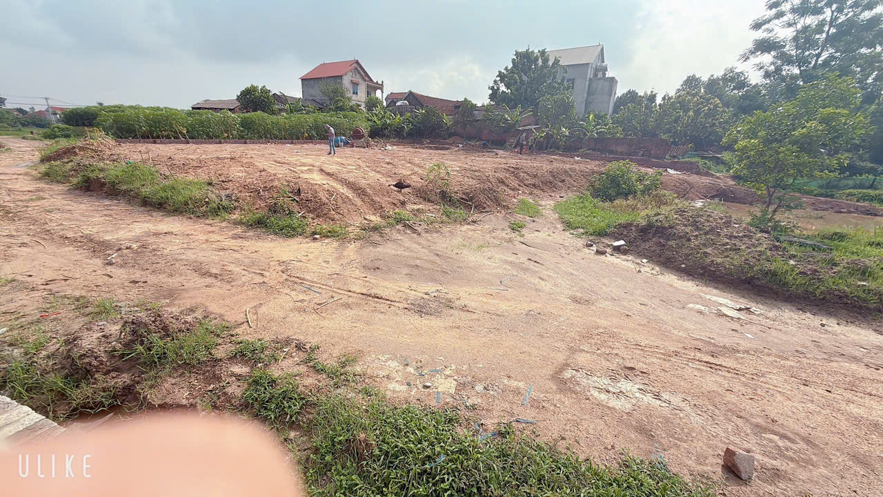 TIỀN ÍT THỊT  NHIỀU CỨ ALO E THỊNH - DT 655 M CÓ 455M ĐẤT TRONG SỔ CÒN 200 M GIÁ CHỈ CÓ HƠN 3 TỶ , - Ảnh 3