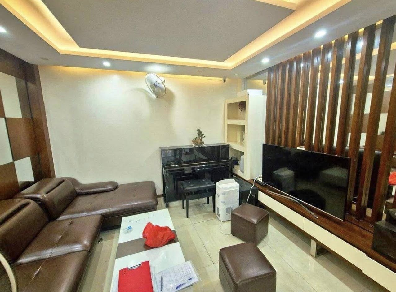 Bán nhà Kim Mã, ngõ rộng, ô tô đỗ cửa, ở sướng, 55m chỉ 15 tỷ - Ảnh 1