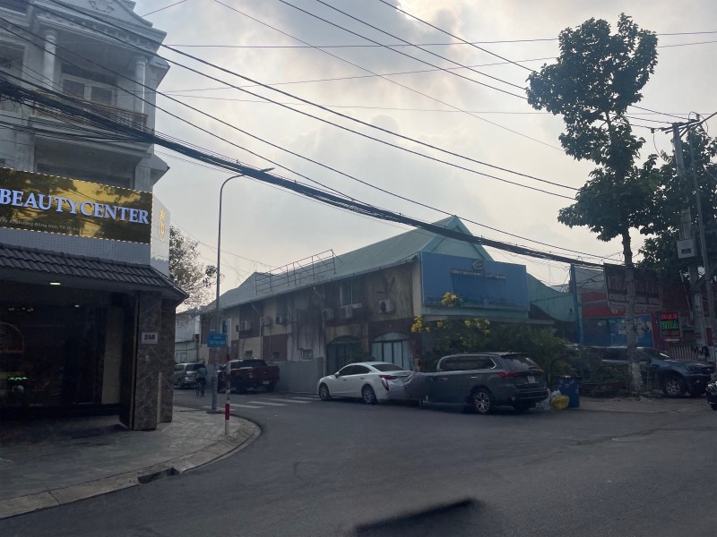 Bán 220m² đất Đông Hòa,ngang KHỦNG 9M,SHR thổ cư,đường xe hơi,giá đầu tư - Ảnh 2