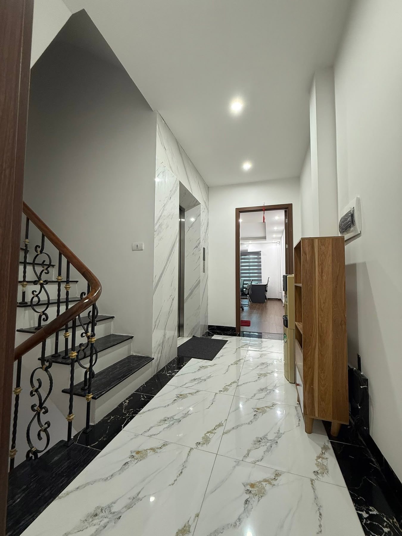 Siêu phẩm Phan Đình Giót - Thanh Xuân, 7 tầng thang máy - ngõ oto tránh - 69m2 CHỈ 26,79T - Ảnh 2
