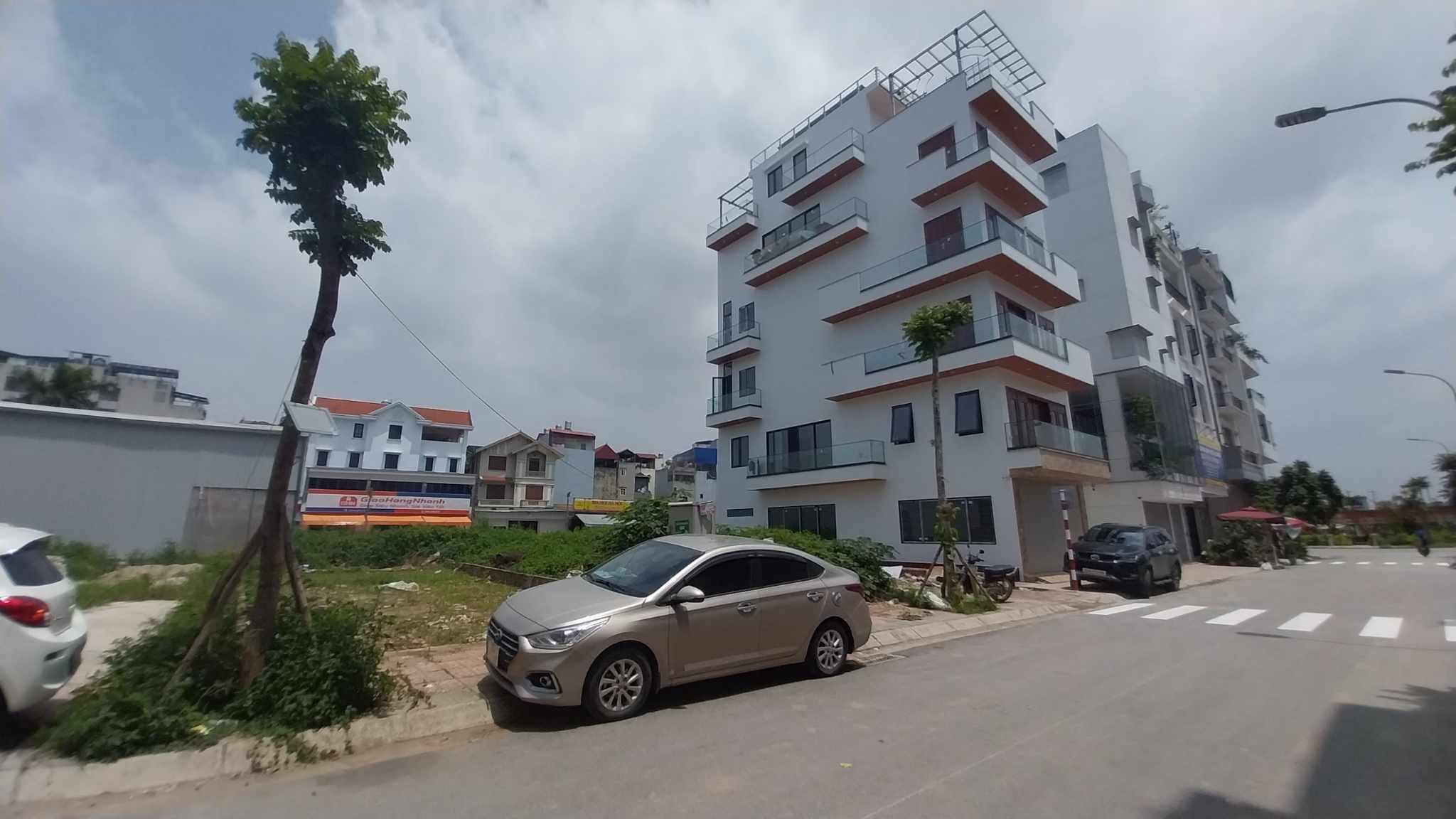 Đất Phân Lô Tái Định Cư Ngọc Thụy, Long Biên, 80m2, MT5.6m, Vỉa Hè, Kinh Doanh, Ô tô Tránh - Ảnh chính