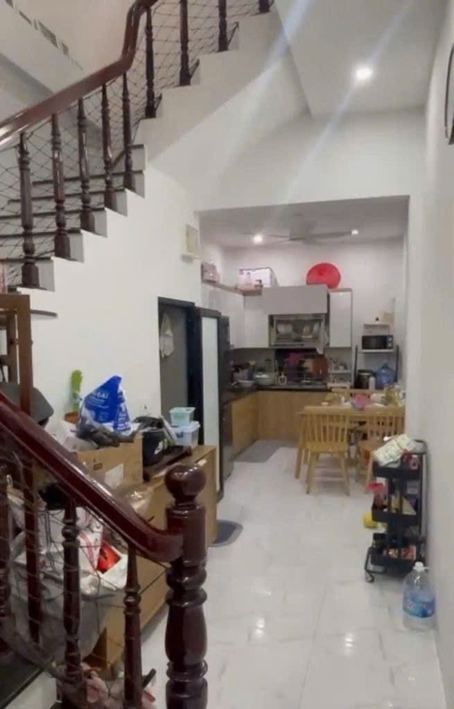 BÁN NHÀ AN DƯƠNG VƯƠNG 50 M 4 TẦNG 4 PN .MẶT NGÕ OTO 10 M.CHÀO:7.2 TỶ..SỔ ĐỎ CC.KHÔG QUY HOẠCH - Ảnh 2