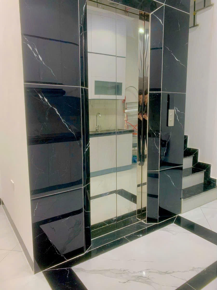 Siêu phẩm Khương Đình , thang máy , lô góc, sổ đỏ nở hậu, 36m giá 9,5 tỷ - Ảnh 1