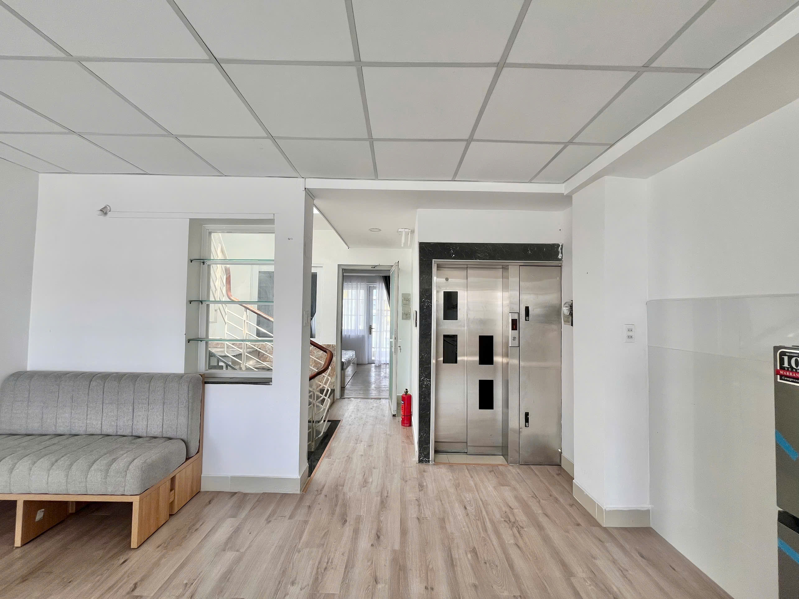 CHO THUÊ PENTHOUSE 1PN – BAN CÔNG 2 MẶT + SÂN THƯỢNG RIÊNG TẠI QUẬN 2, TPHCM - Ảnh chính