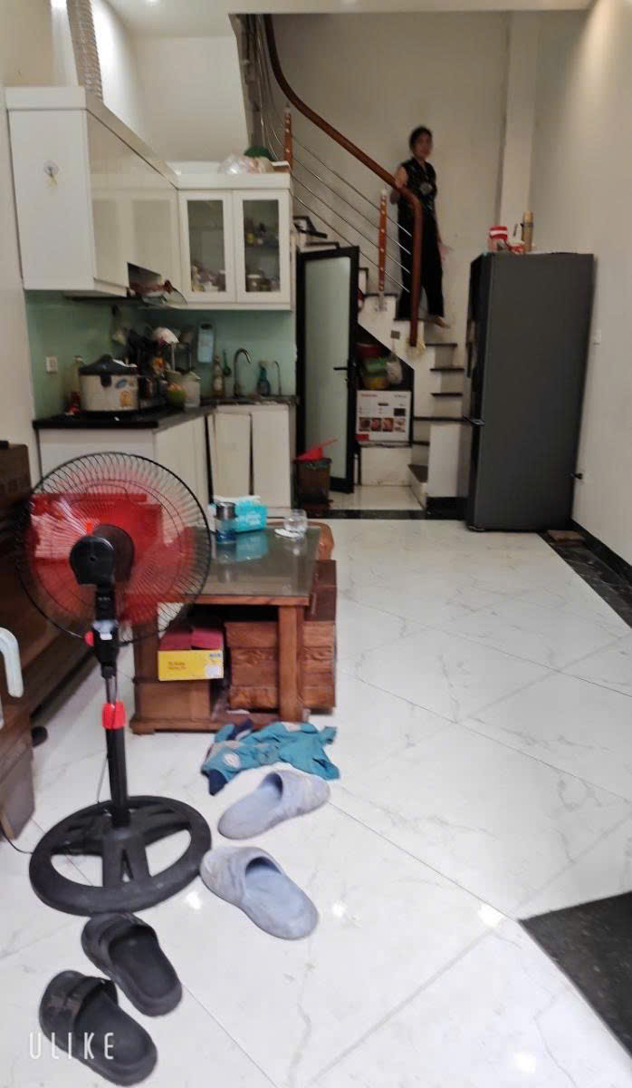 BÁN NHÀ 5 TẦNG NGUYỄN VĂN CỪ - 30M² ,oto,KD, NHÀ ĐẸP Ở NGAY - GIÁ 7,3ty - Ảnh 2