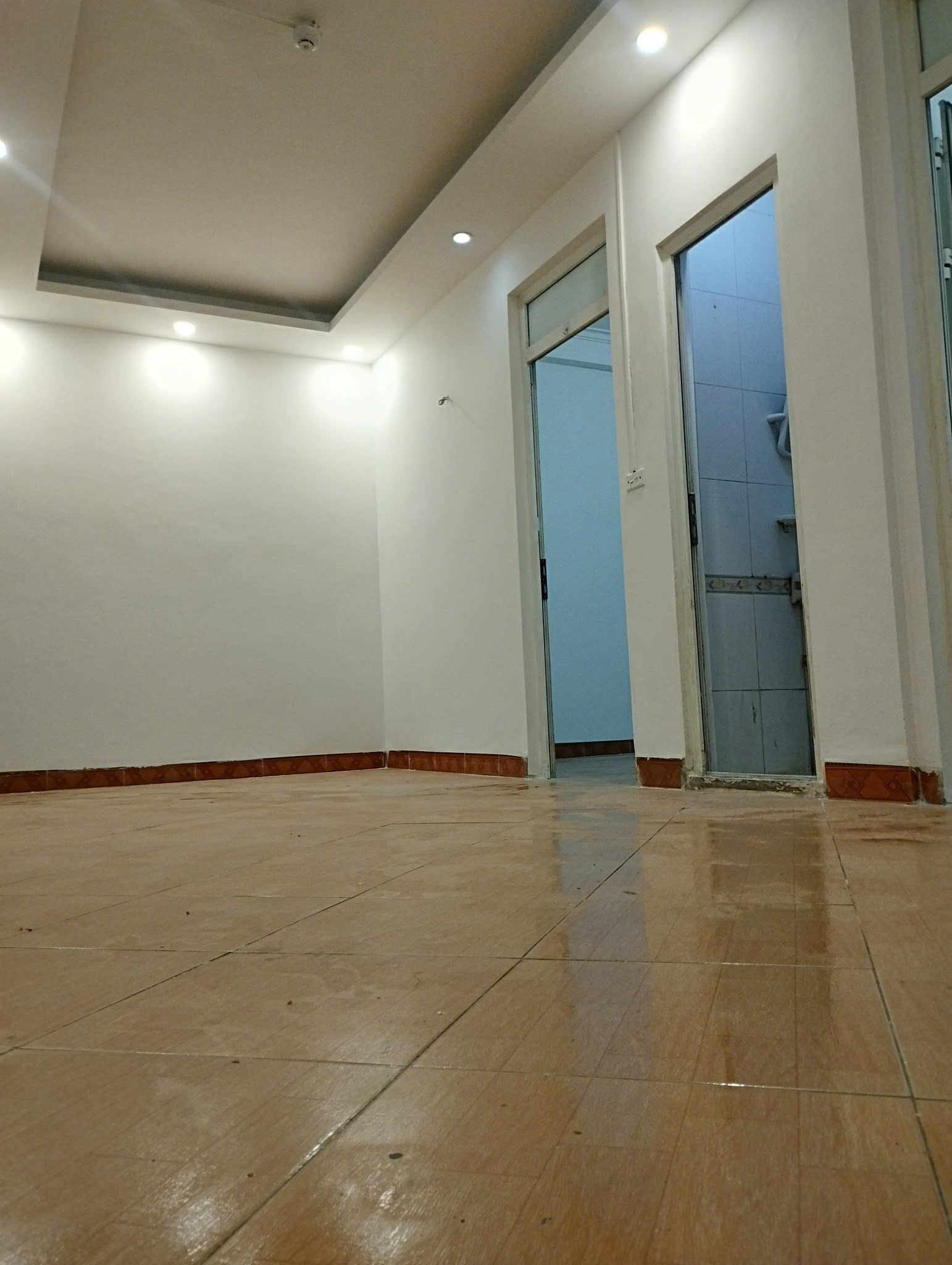 BÁN HOẶC CHO THUÊ CĂN HỘ CHUNG CƯ MINI LÁNG THƯỢNG - 65M2 - Ảnh 1