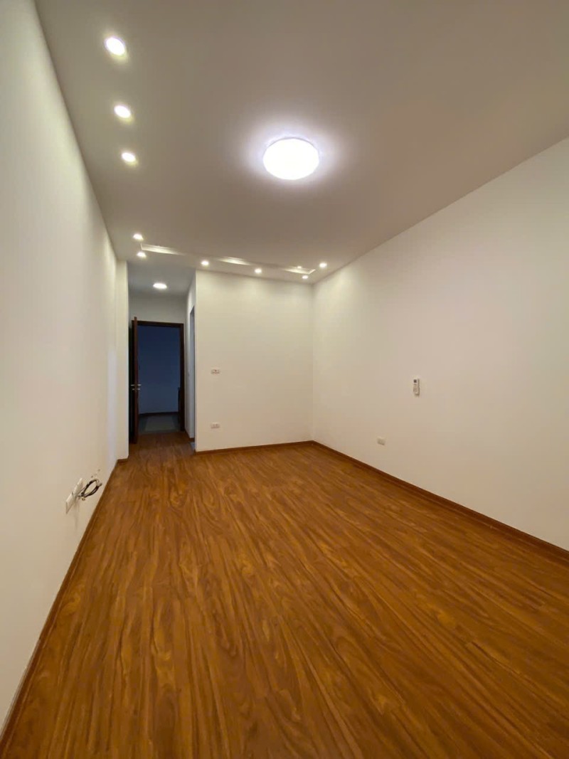 SIÊU PHẨM NGỌC LÂM – NHÀ ĐẸP 5 TẦNG – Ô TÔ ĐỖ CỬA – CÁCH PHỐ VÀI BƯỚC - Ảnh 4