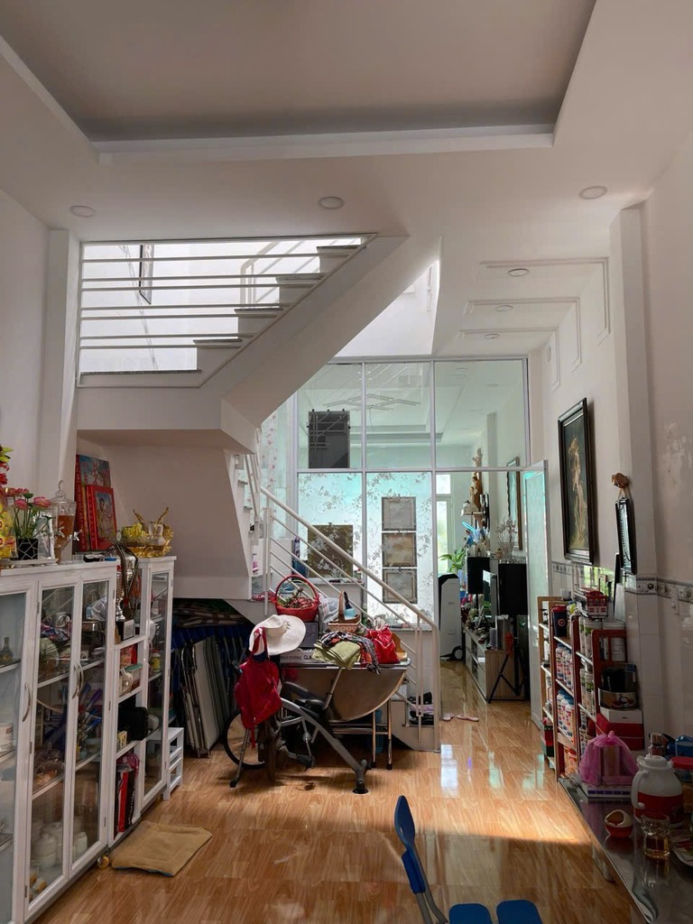 Bánnhà MTKD gần chợ Xóm Mới, DT130m²,Nhỉnh 8tỷ, P16 GòVấp, sổhồngRiêng<br>g chính chủ. - Ảnh 2