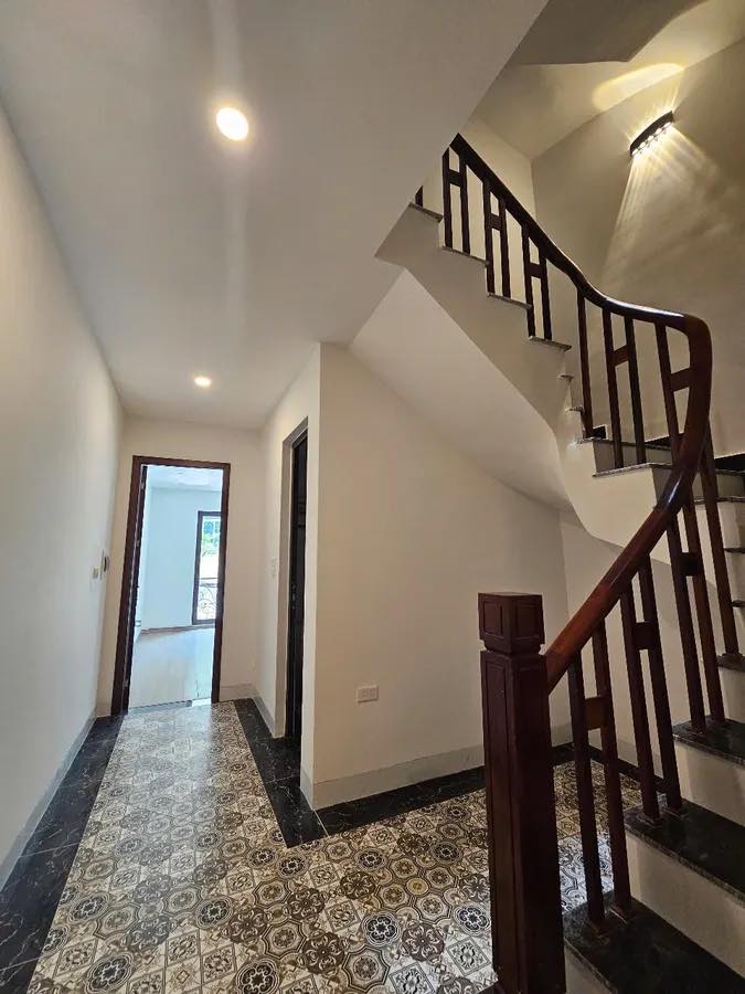 SIÊU HIẾM. NHÀ PHỐ NGỌC LÂM 56M2, 6T THANG MÁY, 20M RA MẶT PHỐ - CHỈ 11 TỶ - Ảnh 4
