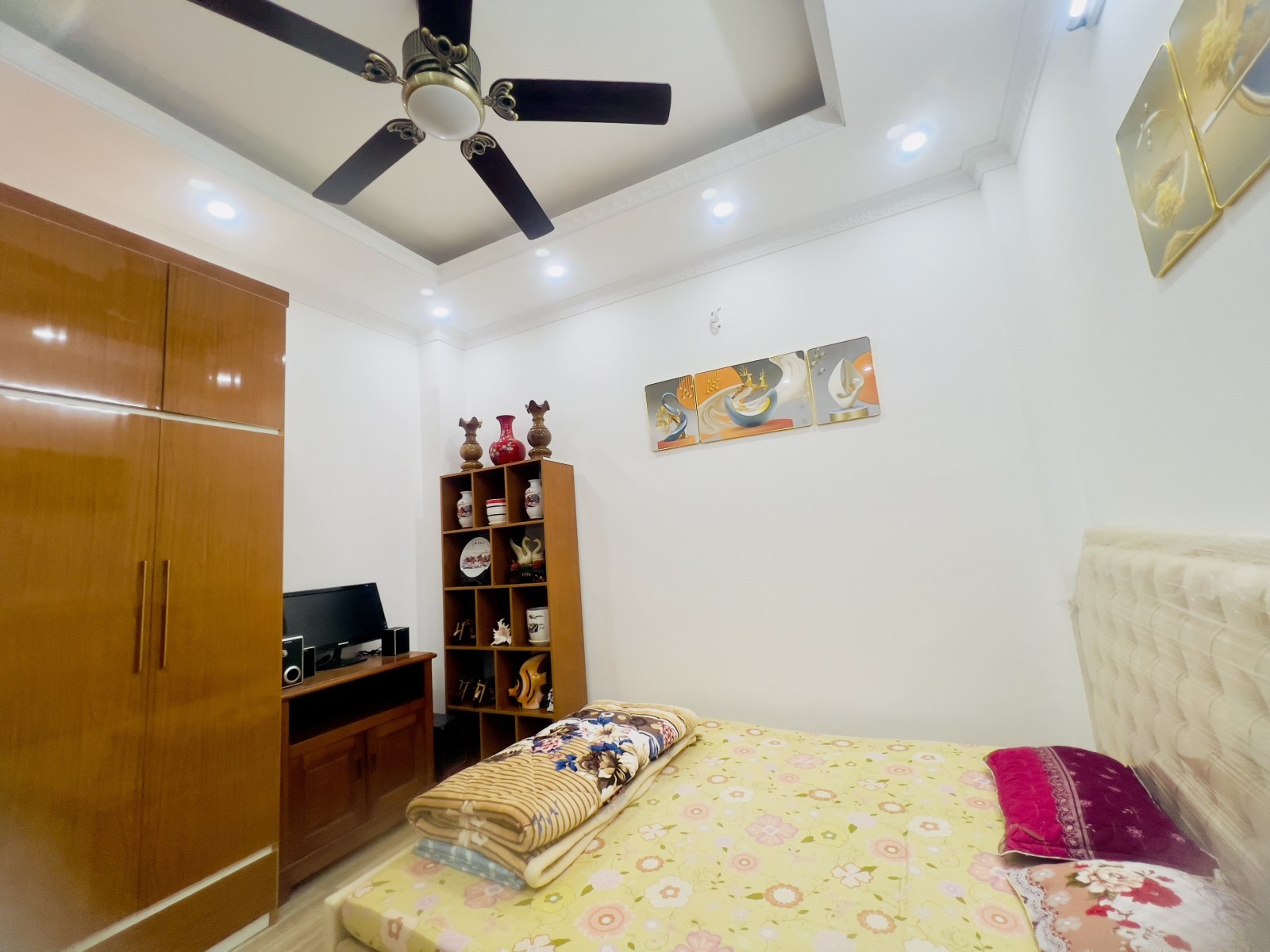 VBÁN NHÀ PHÚC LỢI – Ô TÔ 7 CHỖ ĐỖ CỬA – NỞ HẬU – FULL NỘI THẤT - Ảnh 2