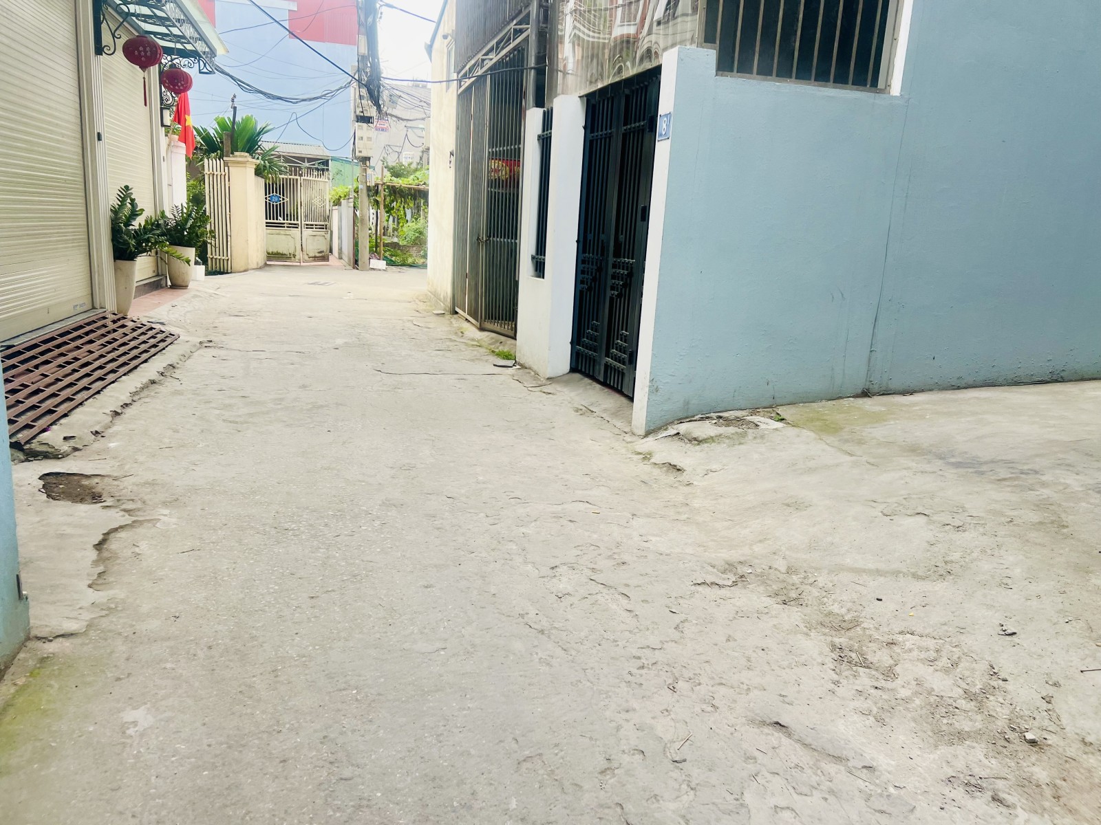 VBÁN NHÀ PHÚC LỢI – Ô TÔ 7 CHỖ ĐỖ CỬA – NỞ HẬU – FULL NỘI THẤT - Ảnh 1