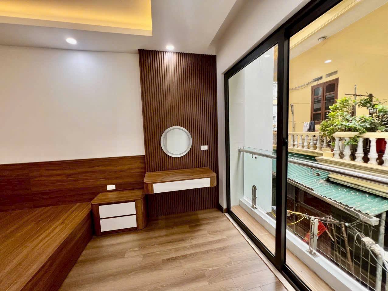 Hiếm có, Nhà Phố Nguyễn Văn Cừ, Ngọc Lâm, Long Biên, 38m2, 5 Tầng, Phân Lô, Ô Tô, Full đồ - Ảnh 4