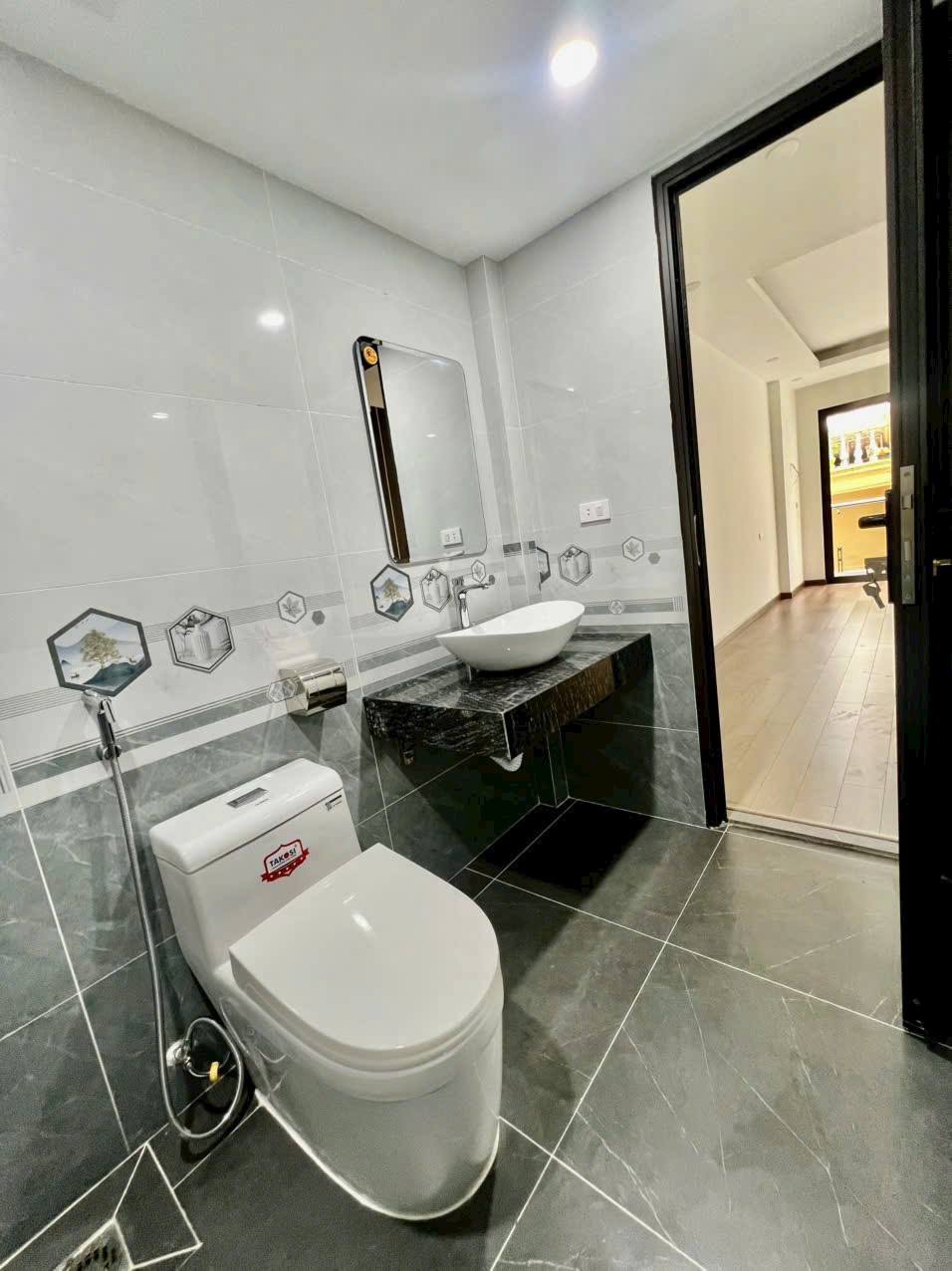 Hiếm có, Nhà Phố Nguyễn Văn Cừ, Ngọc Lâm, Long Biên, 38m2, 5 Tầng, Phân Lô, Ô Tô, Full đồ - Ảnh 5