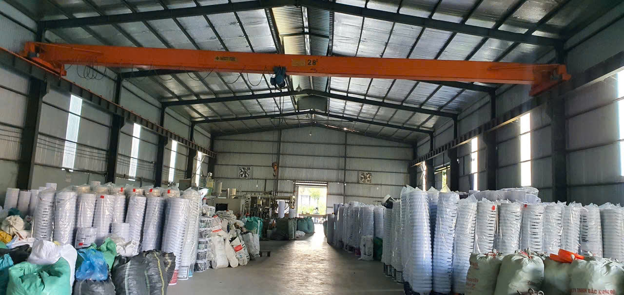 Cho thuê xưởng tại Tiến Xuân Thạch Thất diện tích 650m xe container đỗ cửa có cẩu trục - Ảnh chính