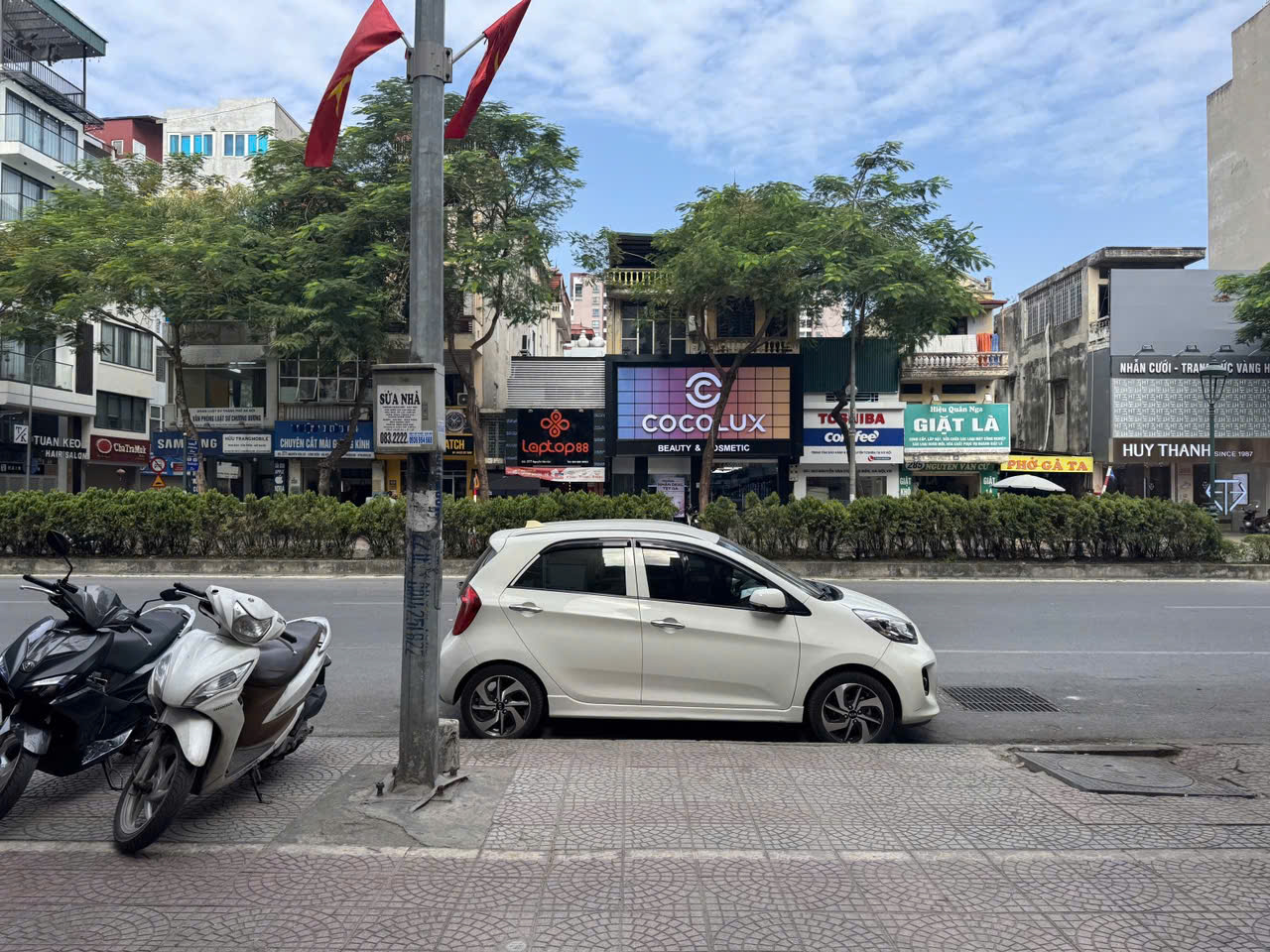 BÁN NHÀ 7 TẦNG THANG MÁY – SÁT PHỐ NGUYỄN VĂN CỪ – CHỈ 18.5 TỶ<br>📍 Cách mặt phố chỉ 1 nhà – đường - Ảnh 1