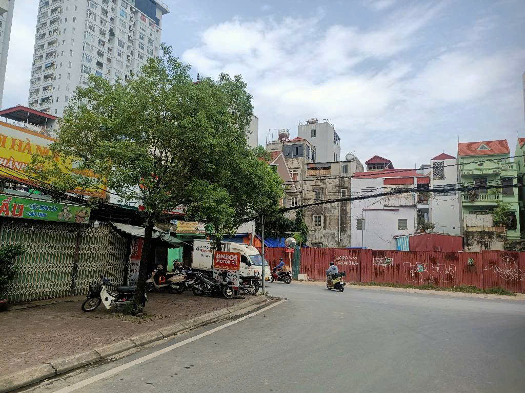 BÁN LÔ DẤT KHỦNG  500 M ĐẤT GẦN TTTM LOLTTE_TÂY HỒ_22MT .OTO TẢI TRÁNH,SỔ ĐỎ CHÍNH CHỦ ,CHÀO:142 TỶ - Ảnh chính
