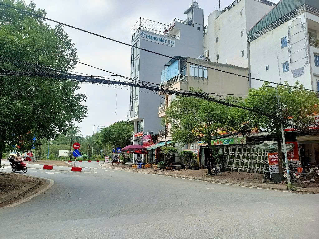 BÁN LÔ DẤT KHỦNG  500 M ĐẤT GẦN TTTM LOLTTE_TÂY HỒ_22MT .OTO TẢI TRÁNH,SỔ ĐỎ CHÍNH CHỦ ,CHÀO:142 TỶ - Ảnh 1