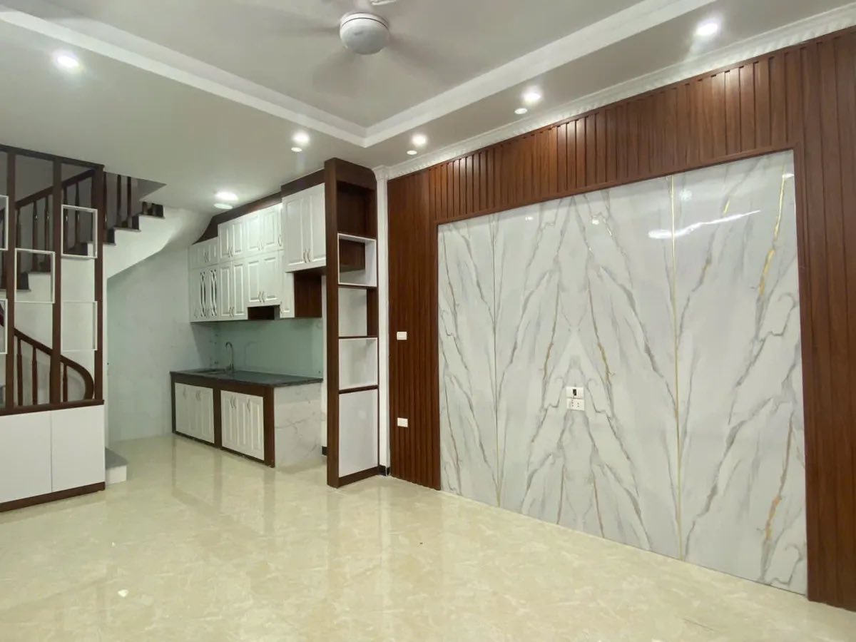 Nhỉnh 5 Tỷ, Bán Nhà Thạch Bàn Long Biên 30m2. 5 Tầng, Ô Tô Đỗ Cạnh Nhà, An Sinh Đỉnh Cao - Ảnh 1