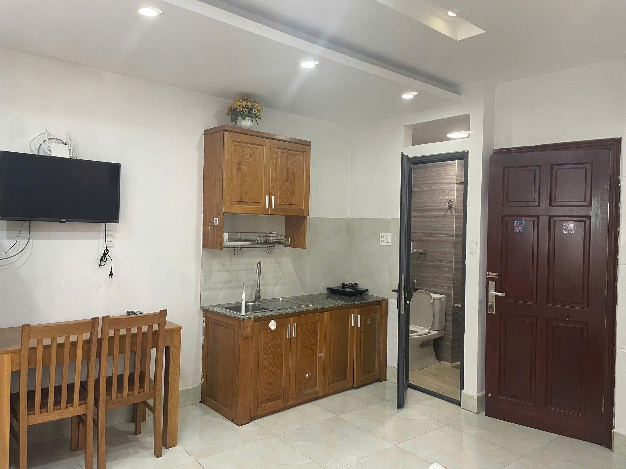 Cho thuê phòng full nôi thất , thoáng mát sạch sẽ Nguyễn Thiện Thuật, P.2, Quận 3 - Ảnh chính