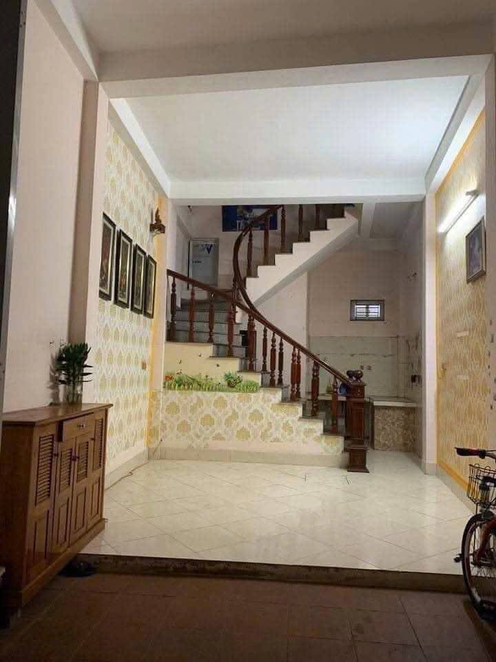 Cho thuê nhà ngõ 117 Trần Cung - Hoàng Quốc Việt - Cầu giấy  35m x 4T, 3PN3VS giá 10TR - Ảnh chính