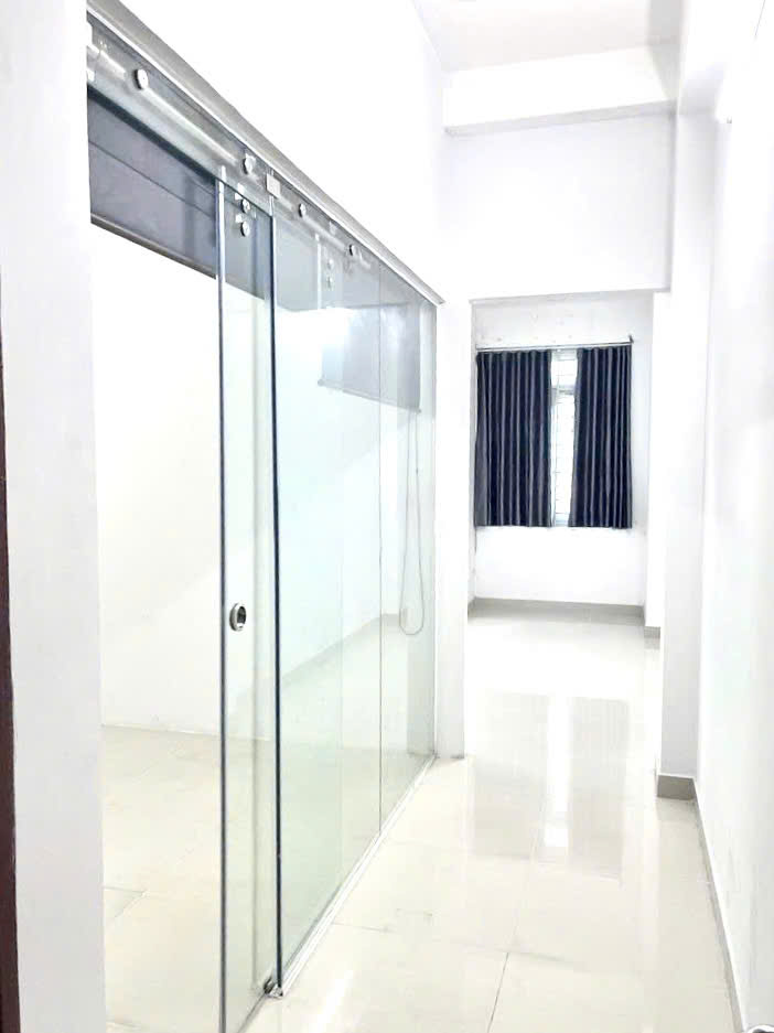 23 Triệu: Thuê nguyên căn 5 tầng 4 phòng ngủ- Hẻm xe tải thông khu Bắc Hải Quận 10. VŨ 0933910039 - Ảnh 3