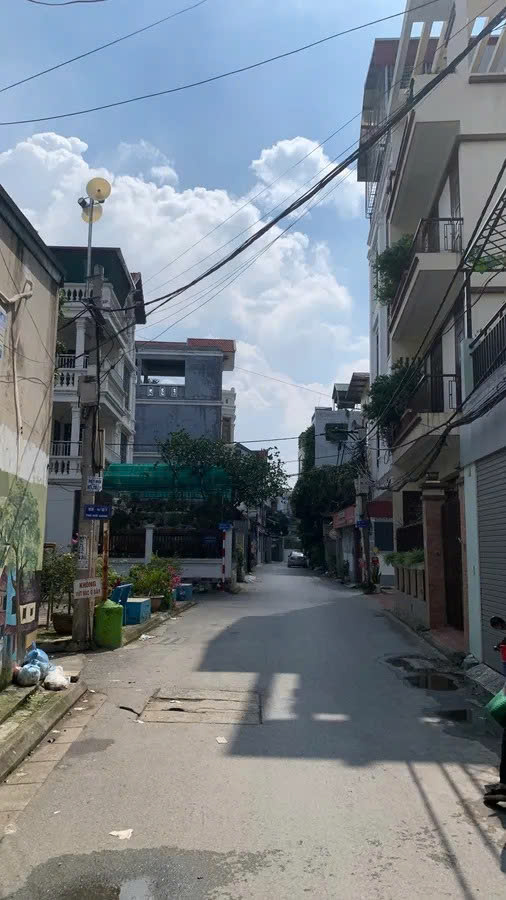 BÁN 80M2 ĐẤT PHỐ ĐỨC GIANG- LONG BIÊN MẶT TIỀN 6M X 9.3 TỶ. Ô TÔ VÀO ĐẤT. - Ảnh 1