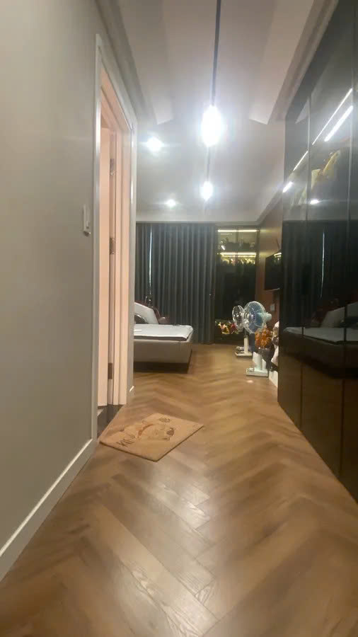 NHÀ ĐẸP TẶNG NỘI THẤT Phố Bồ Đề 52 m2 X 6 Tầng 13.9 tỷ Long Biên Hà Nội.Ô TÔ VÀO NHÀ. - Ảnh 3