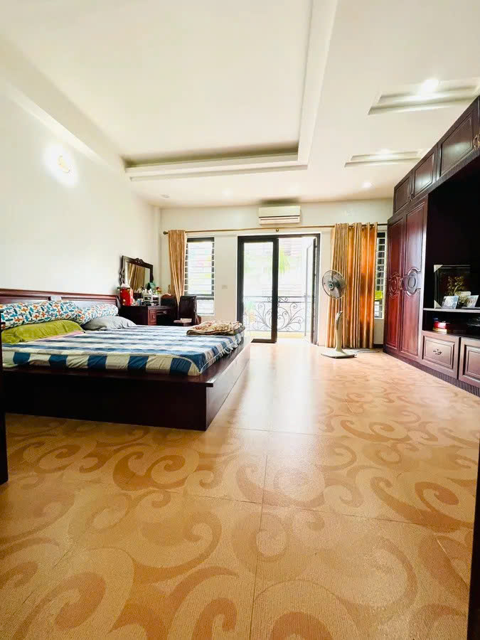 NHÀ ĐẸP GARA Ô ÔTÔ  Phố Bồ Đề 110m2 X 5 Tầng 30 tỷ Long Biên. - Ảnh chính