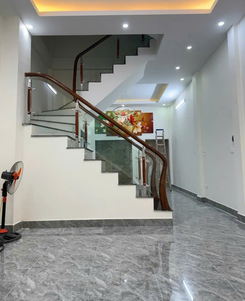 SIÊU PHẨM LẠC LONG QUÂN, NHÀ MỚI Ở NGAY, NỘI THẤT XỊN, 5T x 35M2, 8.33 TỶ - Ảnh 1