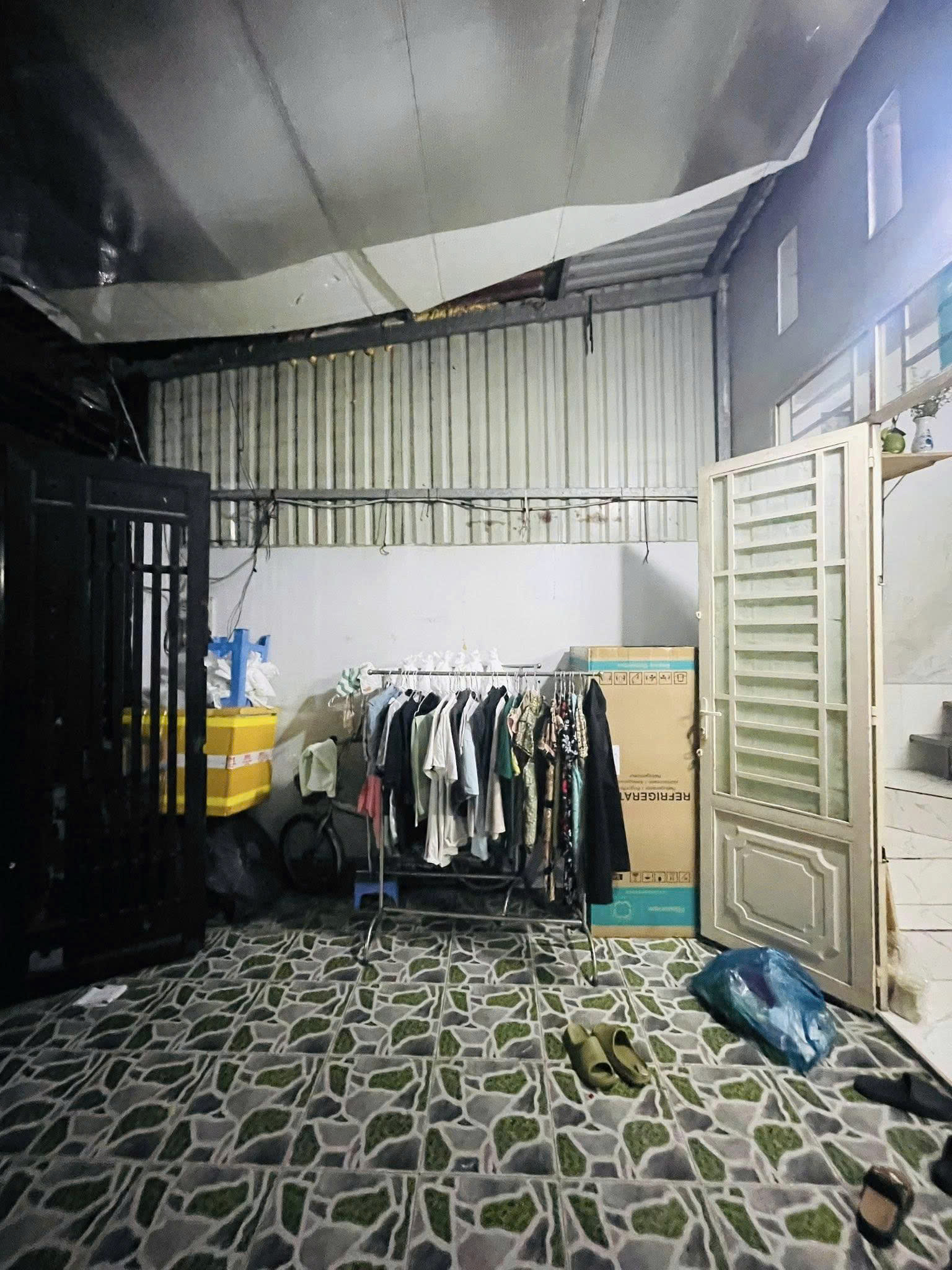 Bán nhà 2 Mặt tiền trước + sau Lê Trọng Tấn, 8x20m, 2 Tầng, chia 4 căn, HĐT 26tr, 10,2 tỷ. - Ảnh chính
