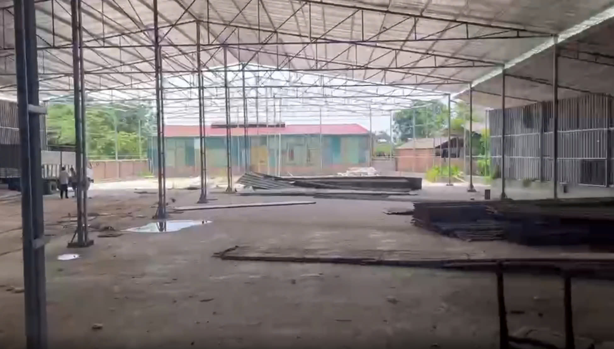 cho thuê kho xưởng tại Thuận Thành , Bắc Ninh. Diện tích 2500m khung thép hộp cao 7m , mái chống - Ảnh 1
